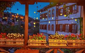 Cesmeli Konak Garden